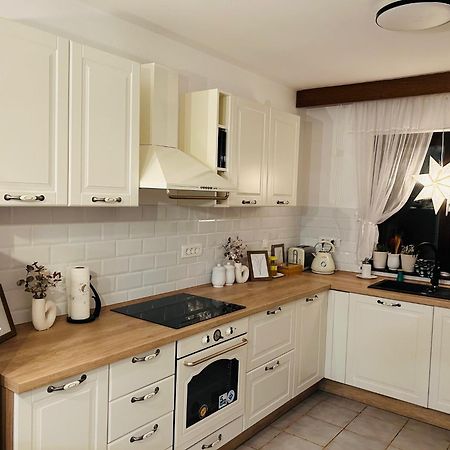 Starlight House Appartement Bjelovar Buitenkant foto